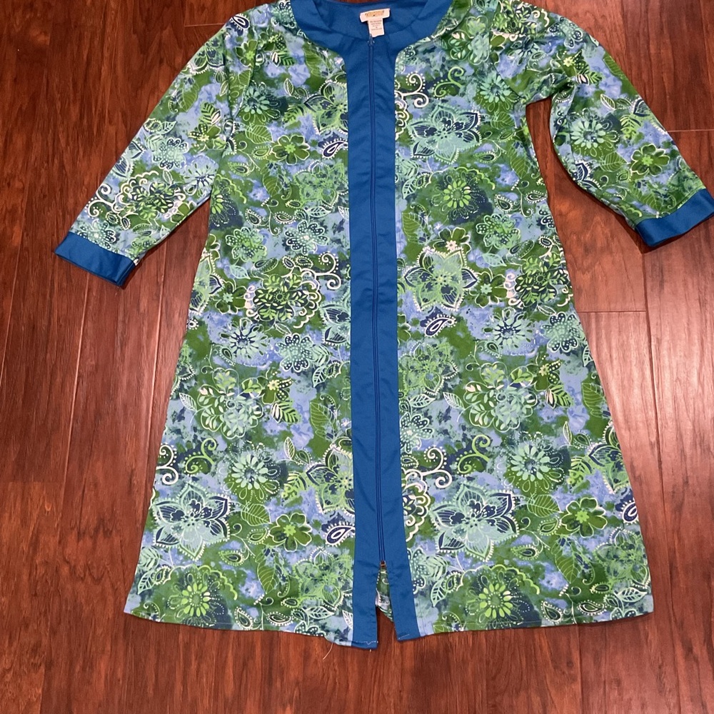 Vintage Floral Green and Blue Housecoat